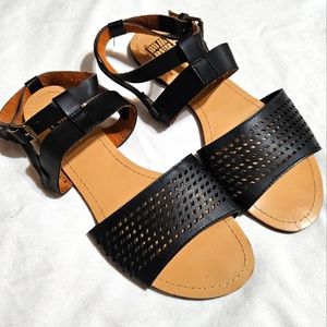 Bumper Black Leather Sandals